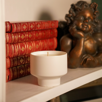 Intergalactic Oud Candle